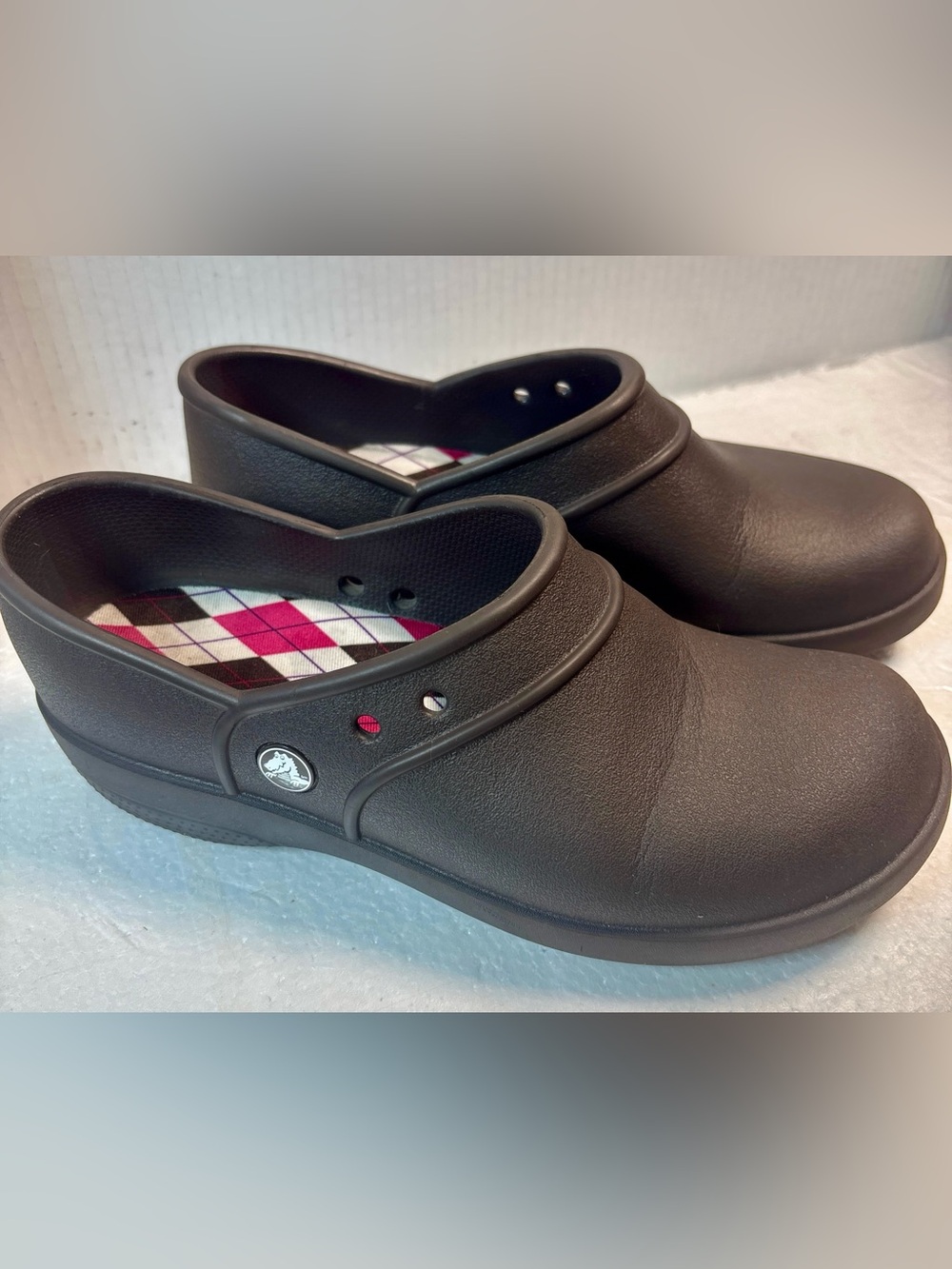 CROCS Neria  Comfort Slip on Brown Slip Clogs Pink&Brown Argyle Insole Size 8W